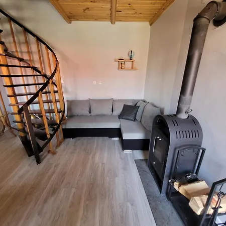 Murowany W Dolinie Symsarny