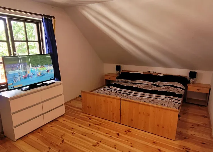 Murowany W Dolinie Symsarny *